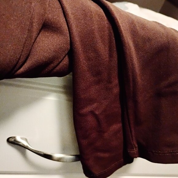 BABATON Contour Crop Top - Picture 6 of 6